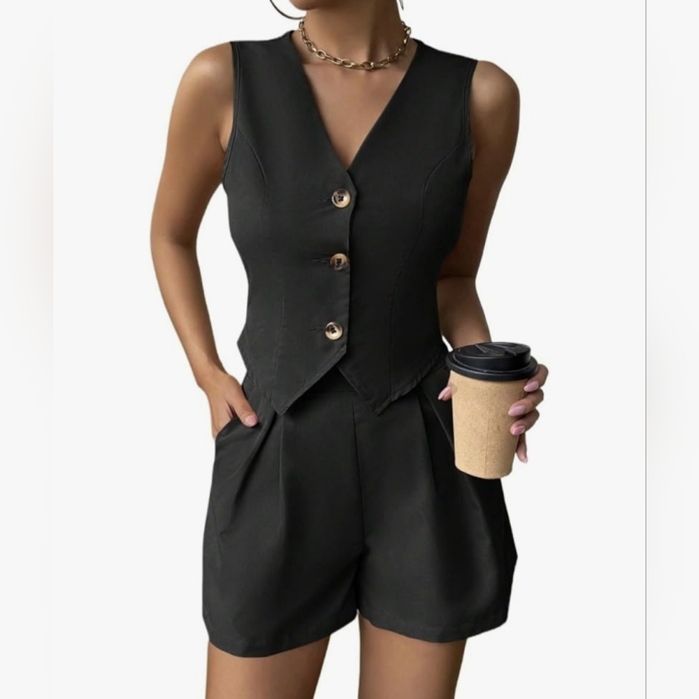 NWT EDGY 2 Pc. Black High-Waisted Relaxed Fit Short & Vest Set Size Medium